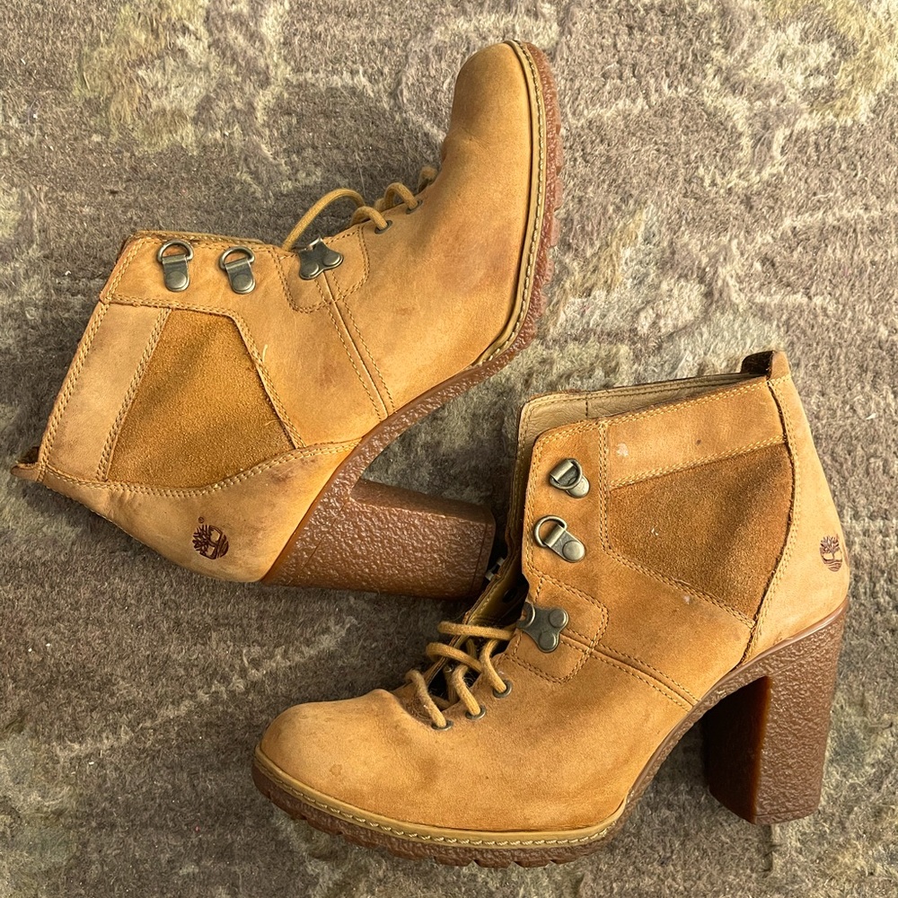 Timberland High Heeled Glancy Field Chukka Boots